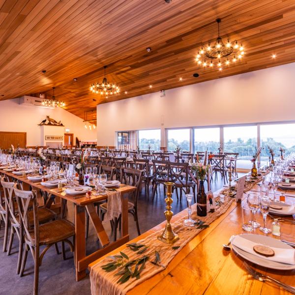 table settings in daradian cardney steading venue
