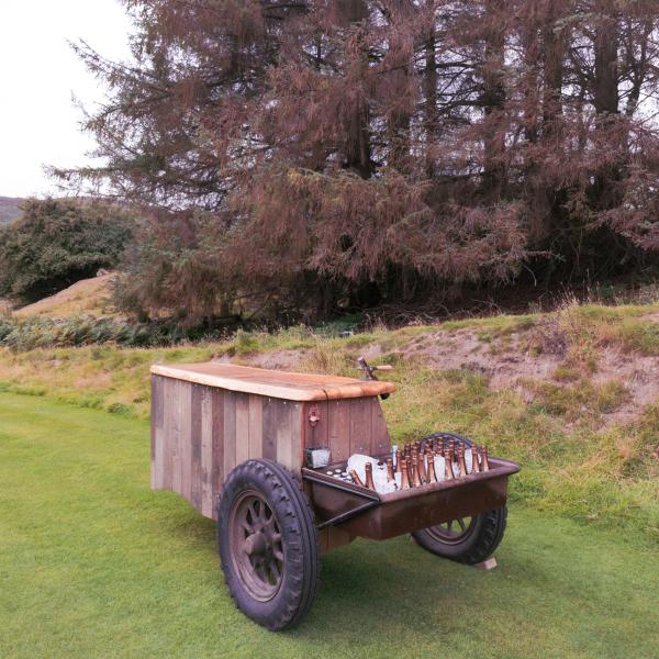 drinks bar at lochside perthshire wedding cardney steading